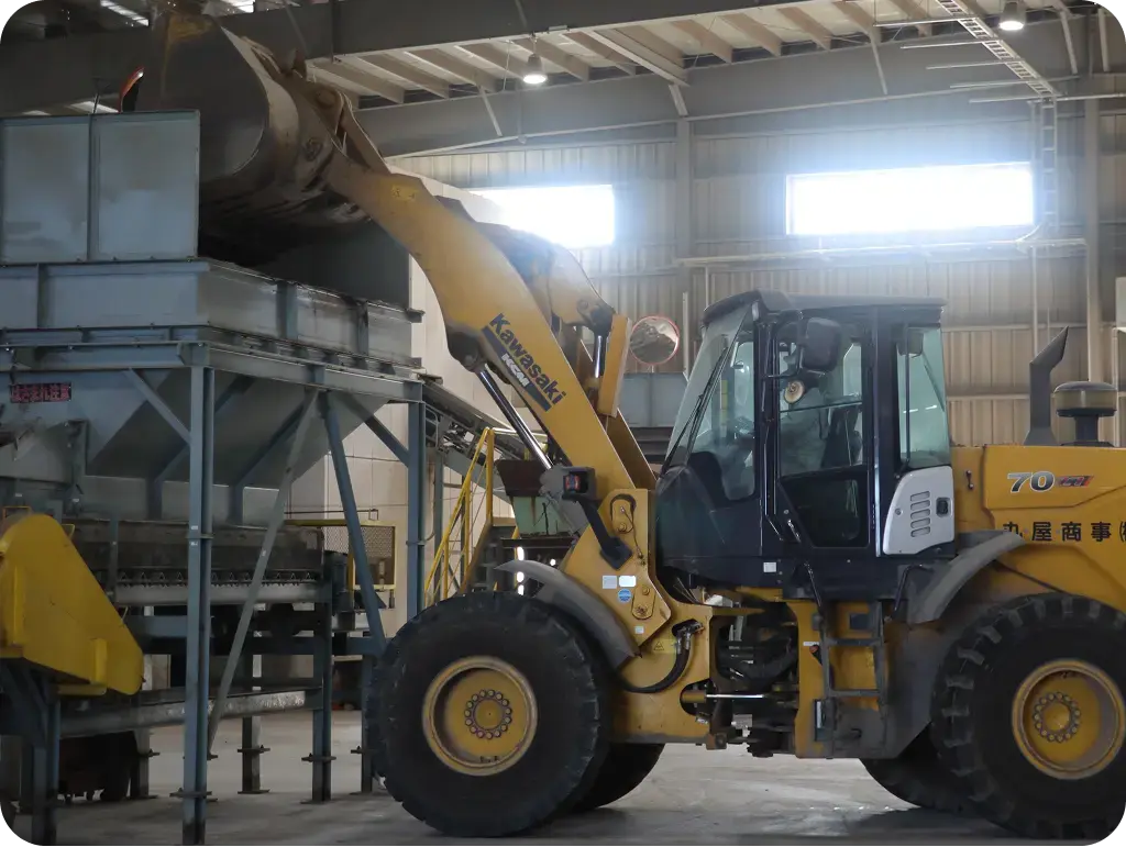 原料・燃料のホッパー投入