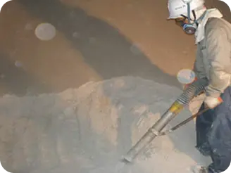 設備周辺清掃その１